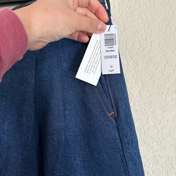 Aritzia Denim Forum The Belinda High Rise Wide Leg
Jeans Size 32 - Picture 5 of 5